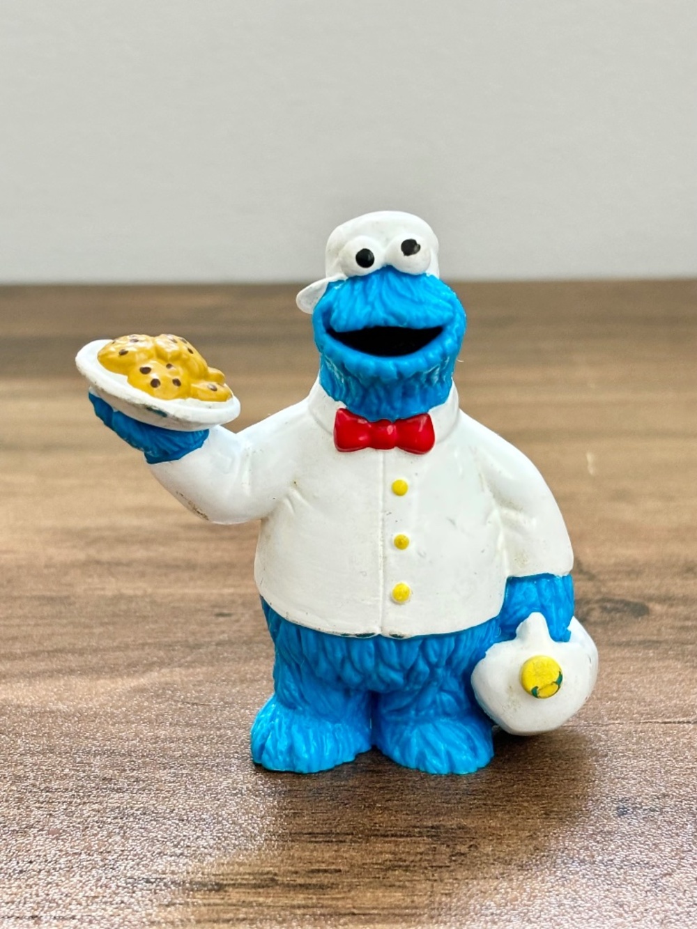 VINTAGE Sesame Street Cookie Monster Cookies & Milk PVC Figure Applause Topper